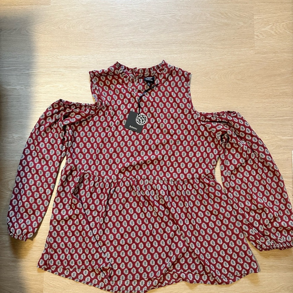 Women's Red Patterned Cold Shoulder Top